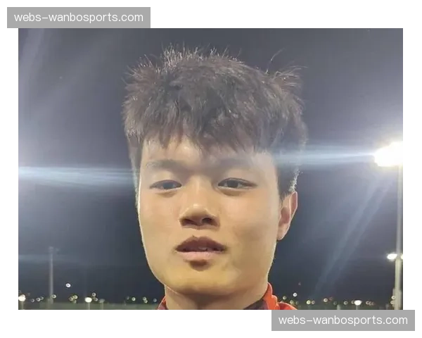 海港花费143万欧元引进杨希 03年龄段右后卫创下本土球员转会纪录